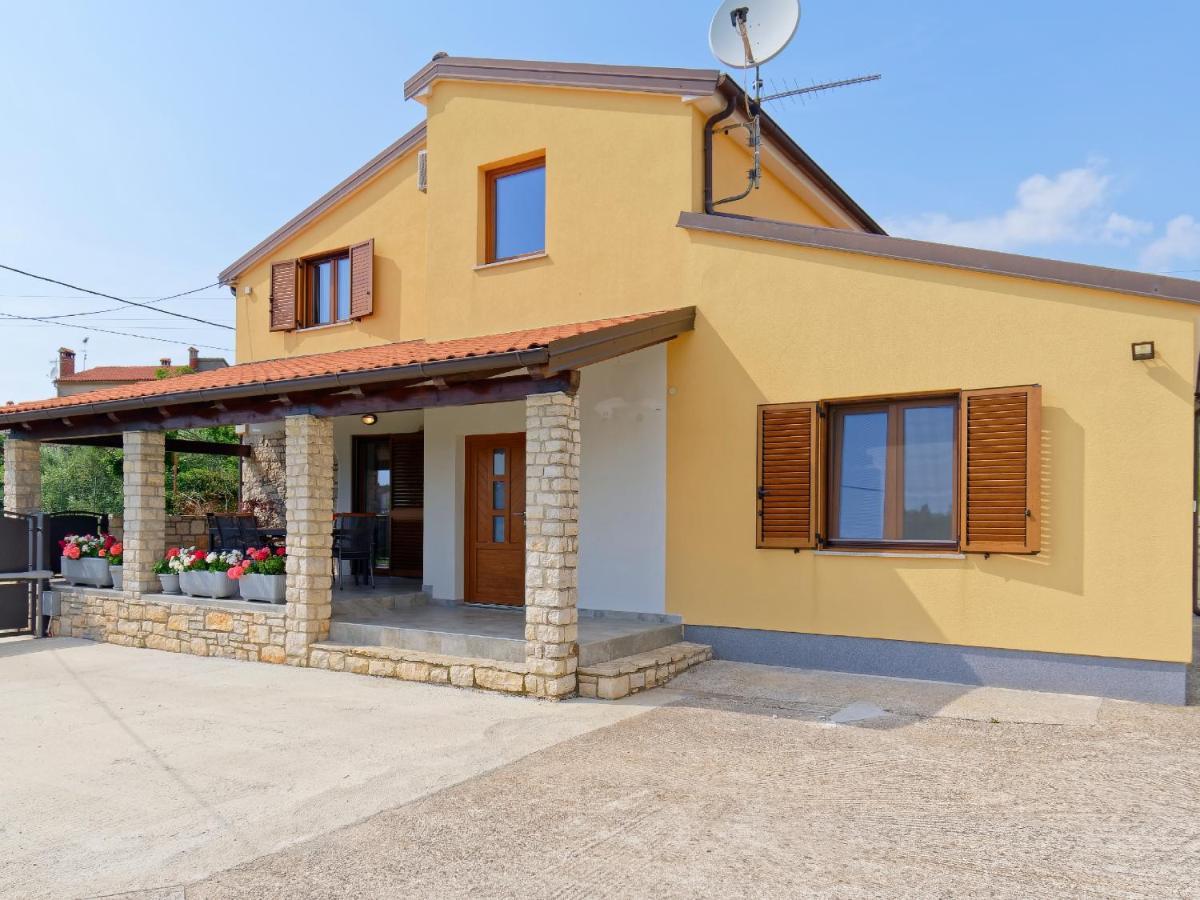 Apartment Larissa By Rent Istria Вишнян Экстерьер фото