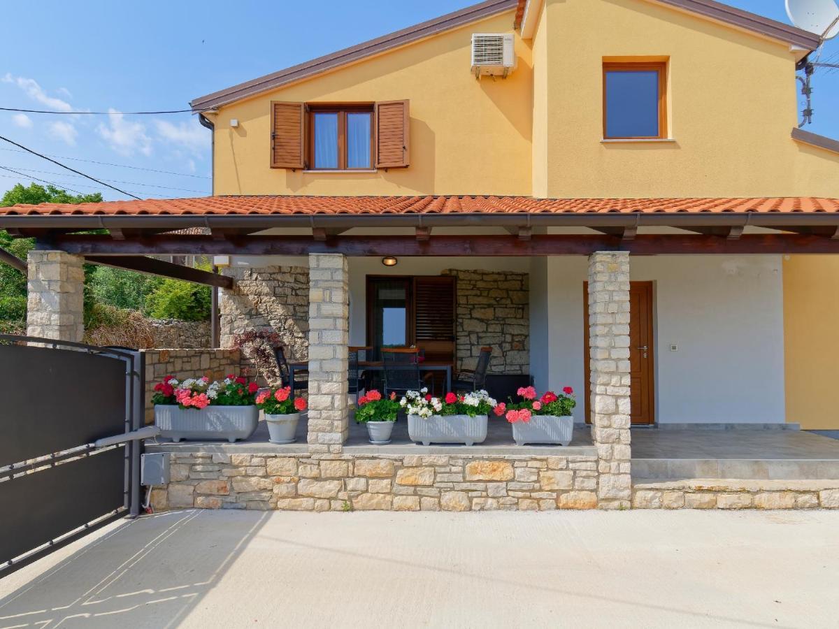 Apartment Larissa By Rent Istria Вишнян Экстерьер фото