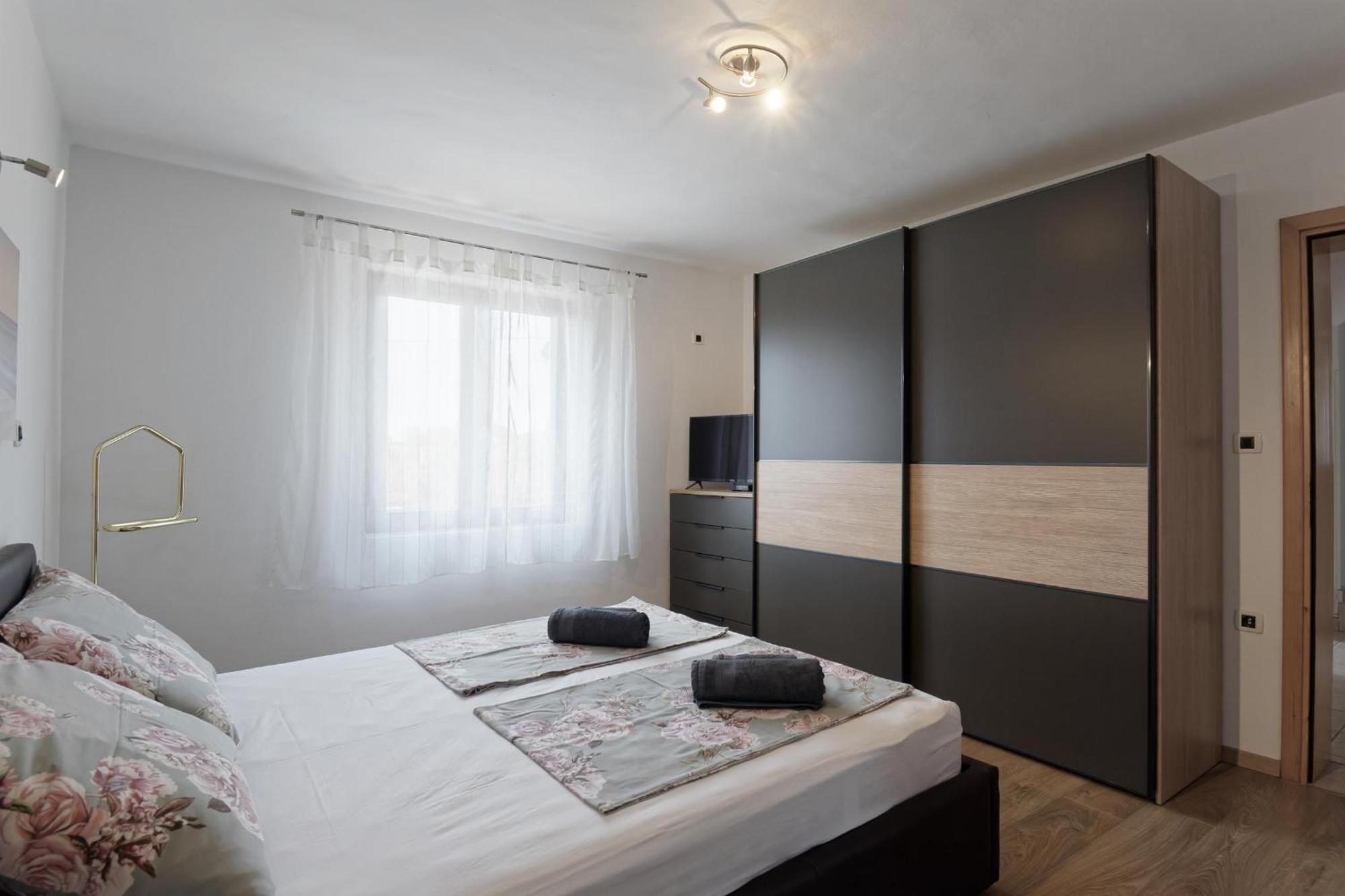 Apartment Larissa By Rent Istria Вишнян Экстерьер фото
